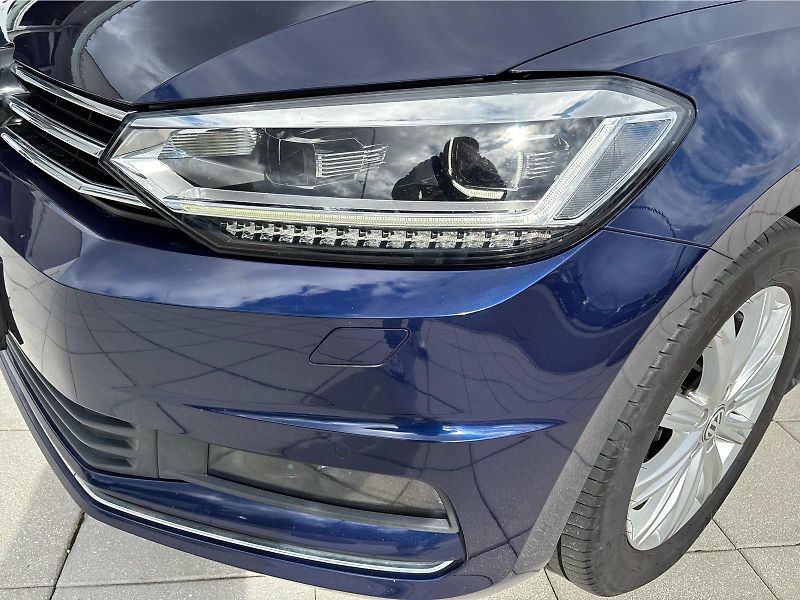 Volkswagen Touran 2,0TDi 140kW HIGHLINE BUSINESS - fotka 30 z 30