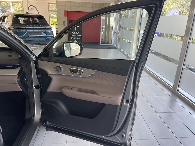 Chery Tiggo 8 PHEV (2026) 1,5T Unique FWD - fotka 14 z 52