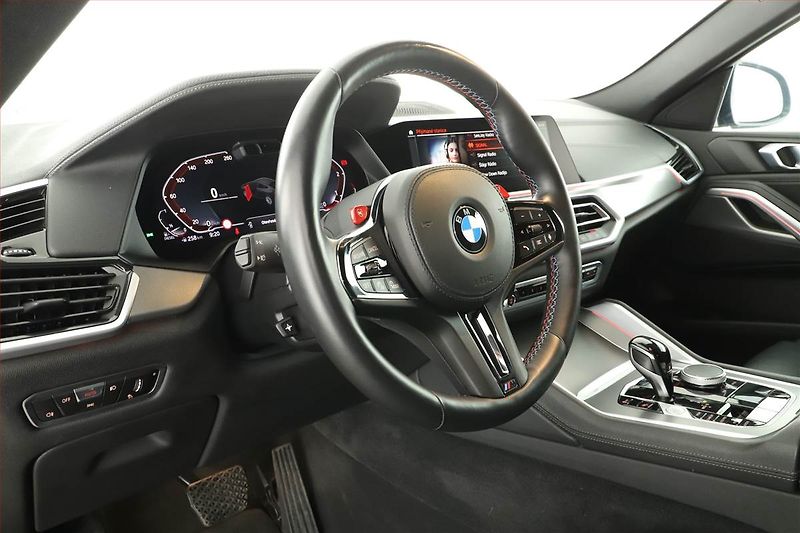 BMW X6 (2021) xDrive40d - fotka 18 z 22