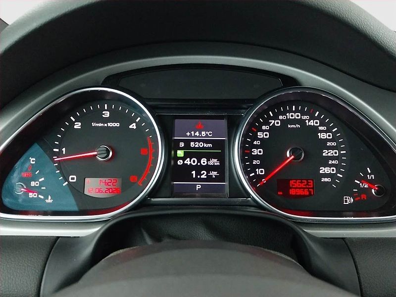Audi Q7 (2011) 3.0 TDI, 4X4, Automat - fotka 11 z 23