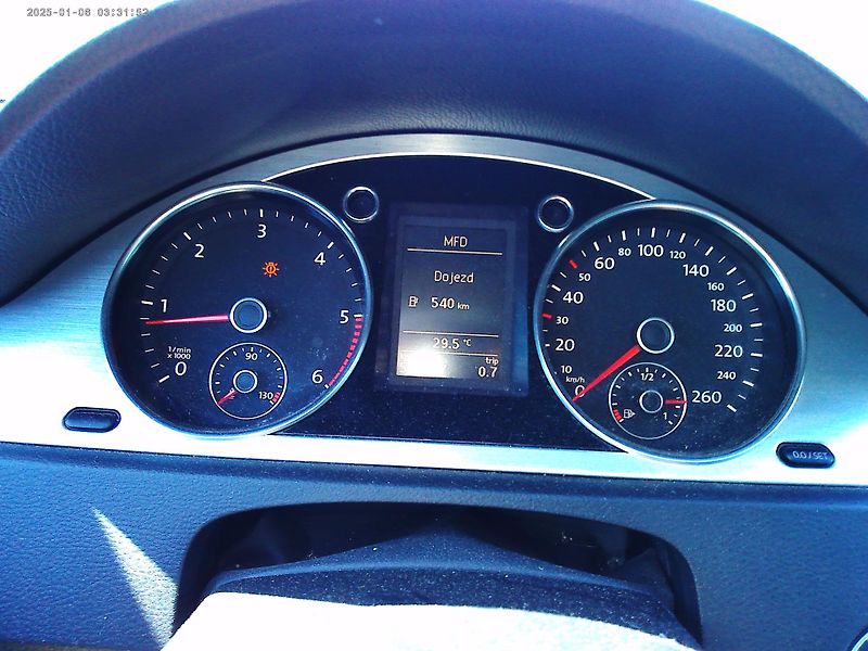 Volkswagen Passat 2.0TDi, 125kW, klima - fotka 14 z 29