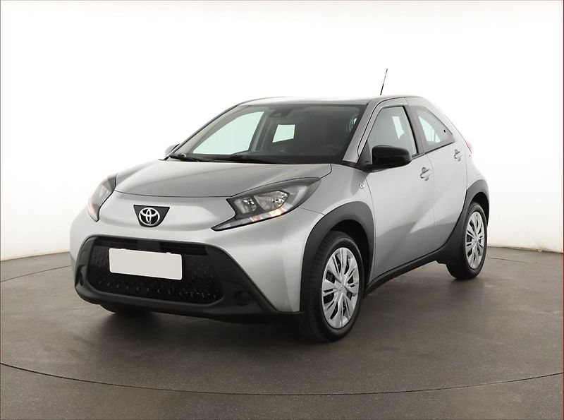 Toyota Aygo (2023) 1.0, Automat, ČR,1.maj - fotka 2 z 14