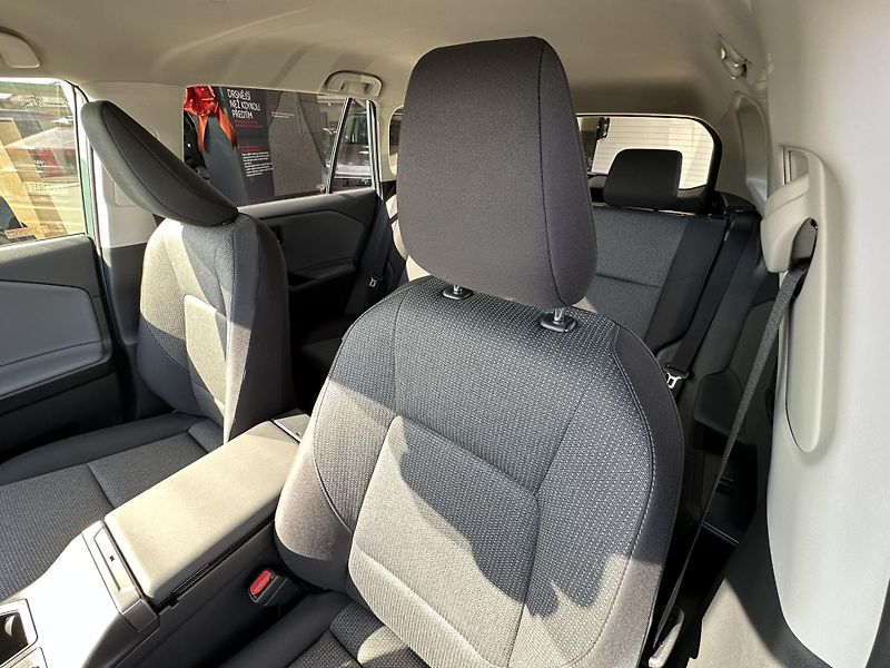 Toyota RAV4 (2026) 2.5HEV 4x4 - COMFORT BUSINESS - fotka 6 z 23