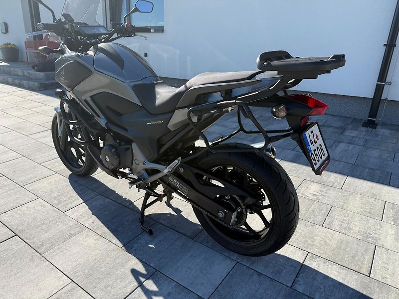 Honda NC 750 X (2015) - fotka 3 z 33