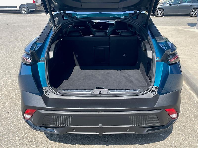Peugeot 408 (2025) GT Plug-in Hybrid 225k e-EAT8 - fotka 5 z 7