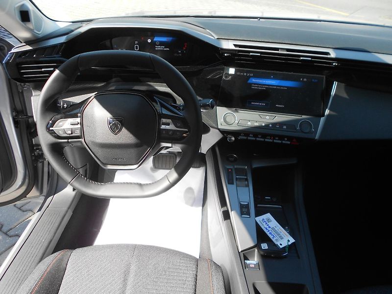 Peugeot 308 SW STYLE Hybrid 145 e-DCS6  - fotka 6 z 7