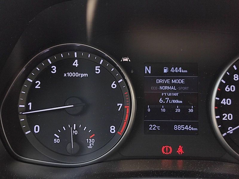 Hyundai i30 (2024) CW 1,5 T-GDI 117 kw - fotka 10 z 35