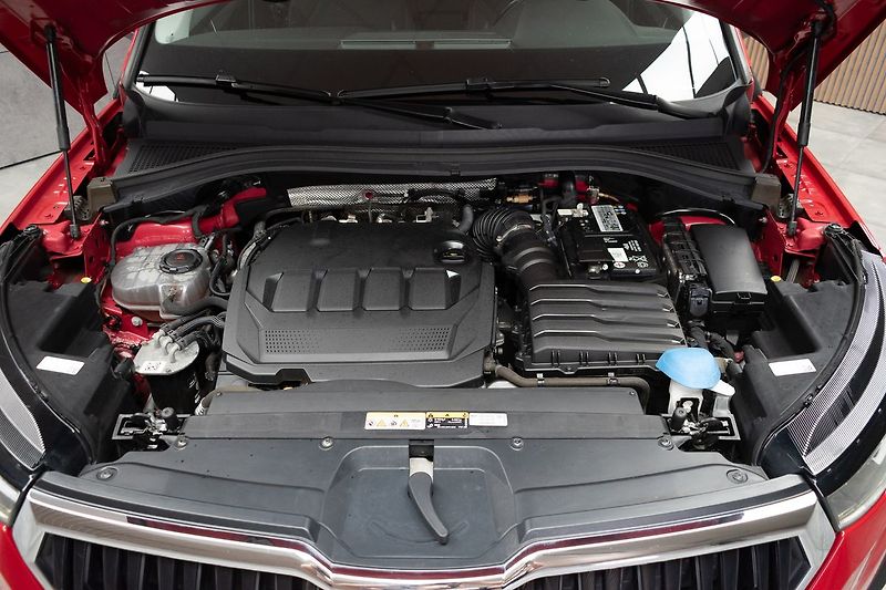 Škoda Kodiaq 2.0 TDI DSG*TAŽNÉ**DPH*ČR 1.M* - fotka 34 z 42
