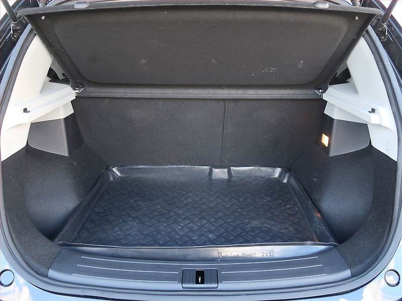 MG ZS (2024) 1.0 Turbo, Automat, Serv.kniha - fotka 14 z 21