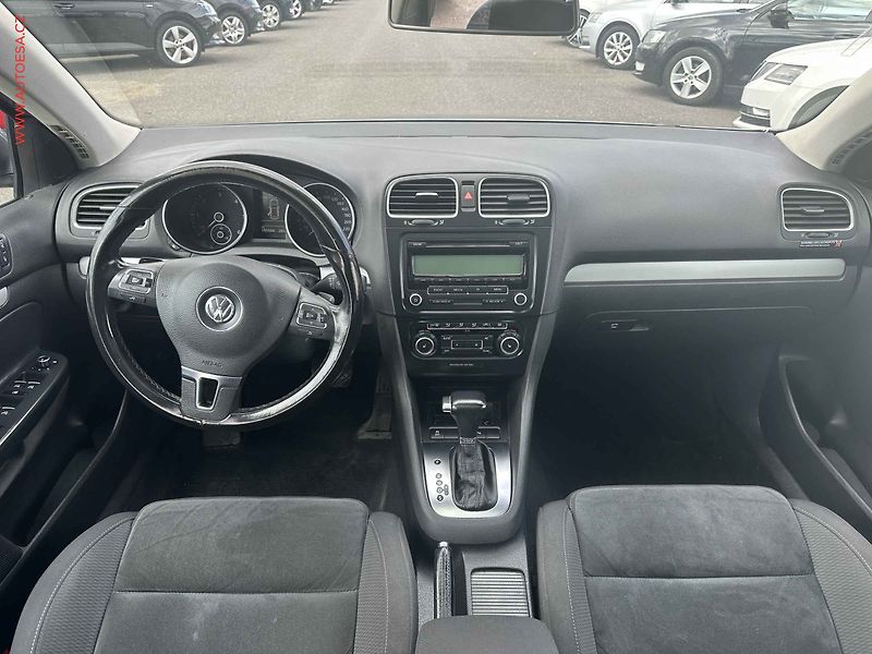 Volkswagen Golf (2010) 1.6 TDi, DSG - fotka 8 z 15