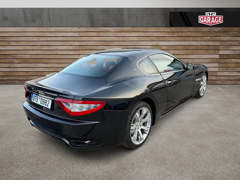 Maserati GranTurismo (2012) +4.7S+F1+ ČR + DPH + 1.maj. + - fotka 3 z 20