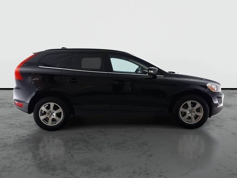 Volvo XC60 (2011) Momentum D4, Xenony, Tempomat - fotka 6 z 17