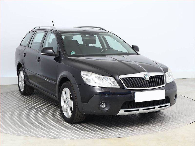 Škoda Octavia (2011) Scout 2.0 TDI, 4X4, Tempomat - fotografie inzerátu