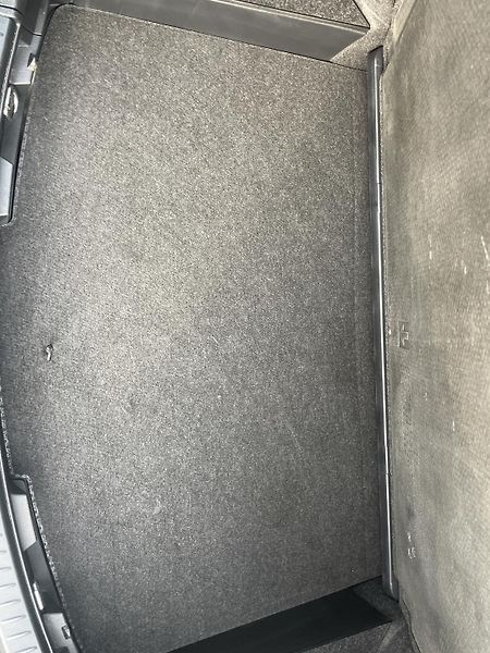 Toyota Auris 1.8i 16v HYBRID AUT NAVI CAM!! - fotka 111 z 166
