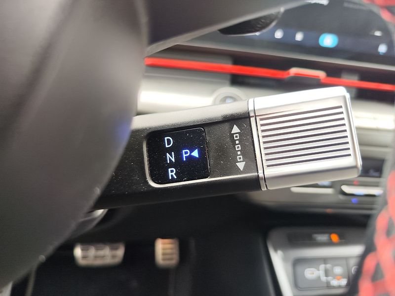 Hyundai Kona EV65kWh/150kW N-Line+ - fotka 35 z 39