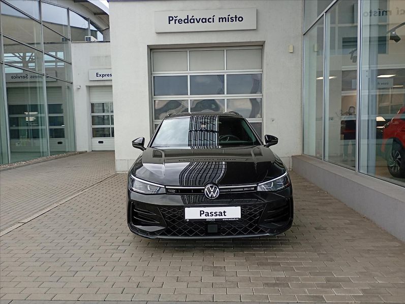 Volkswagen Passat (2026) 2,0 TDI 110kW 7DSG  R-Line Peo - fotka 2 z 20