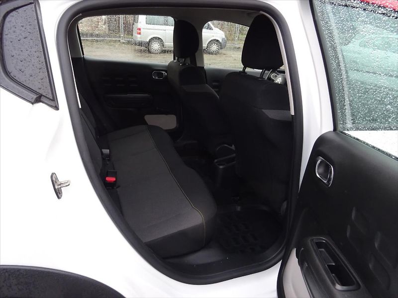 Citroën C3 1,2 PureTech 61 kW - fotka 14 z 28