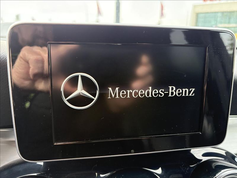 Mercedes-Benz GLC 2,0 250i 155kW 4M,AMG,Led,Navi - fotka 16 z 40