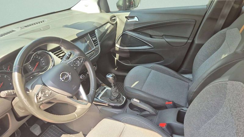 Opel Crossland Elegance F 1.5 DTH (81kW/110HP - fotka 12 z 42