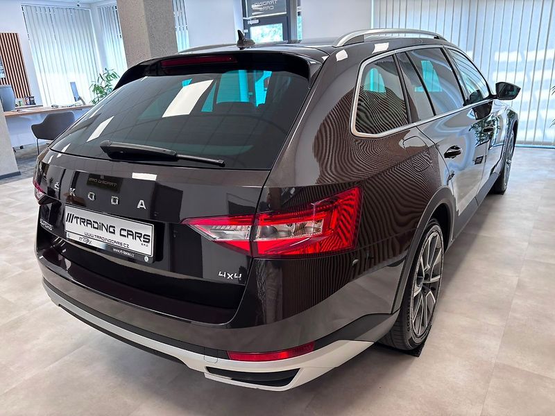 Škoda Superb Scout 4X4 2.0 TDI 147kw - fotka 9 z 32
