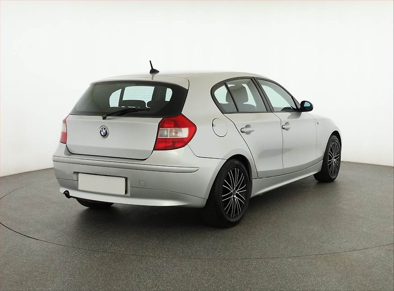 BMW Řada 1 (2005) 116i, nová STK, jezdí výborně - fotka 5 z 13