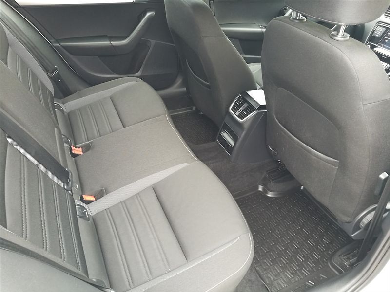 Škoda Octavia 1,5 TSi 1.majitel kombi - fotka 15 z 21