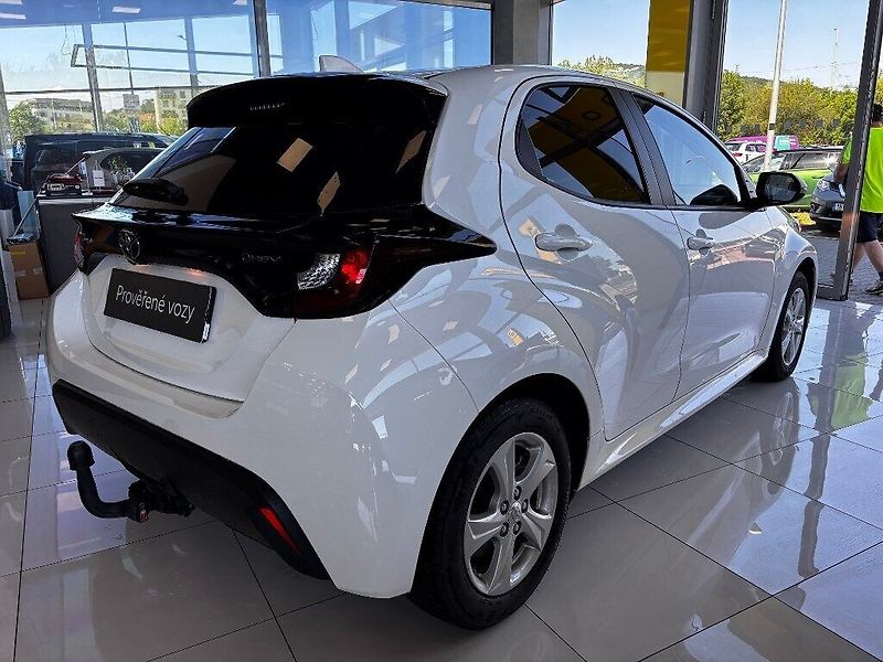 Toyota Yaris 1.5HEV 68kW REZERVACE - fotka 6 z 16