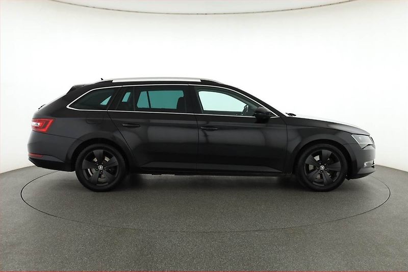 Škoda Superb (2016) 2.0 TDI 4x4, 4X4, Automat - fotka 6 z 16