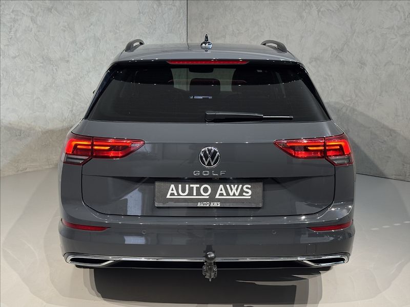 Volkswagen Golf 2,0 TDi  DSG Style LED Assist - fotka 9 z 47