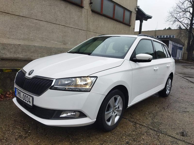Škoda Fabia (2020) III. TSi, 1.0/70 kW, ČR,  - fotka 2 z 14