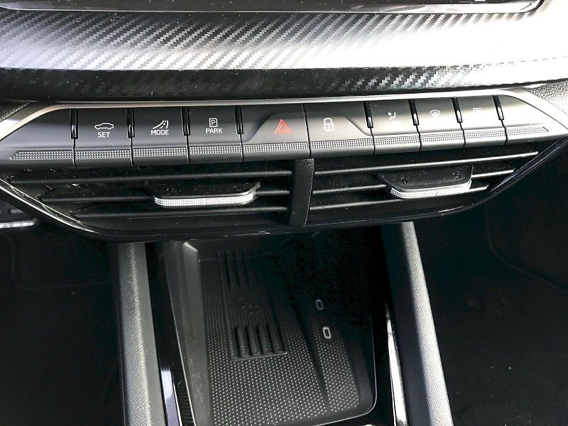Škoda Octavia (2025) COMBI SPORTLINE 2,0 TDI 110 KW - fotka 27 z 28