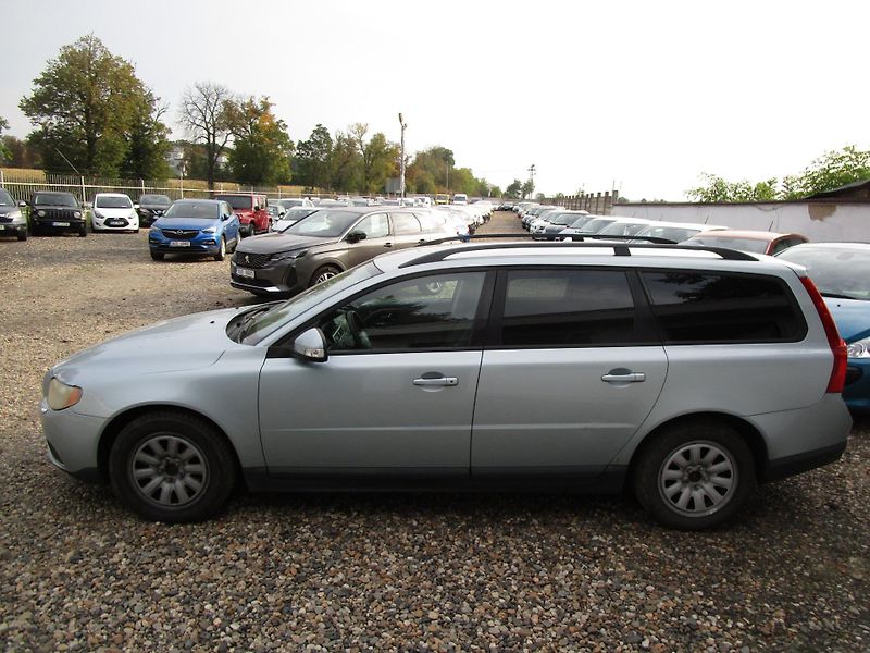 Volvo V70 2,4D-136KW - fotka 3 z 13
