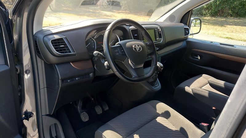 Toyota ProAce Verso (2023) L1 2.0D 106kW FAMILY WEBASTO - fotka 2 z 19