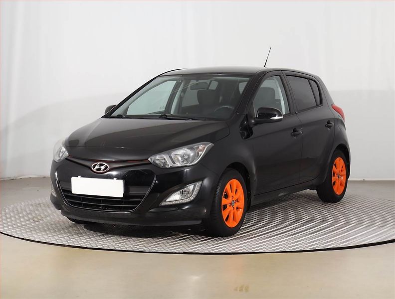 Hyundai i20 (2015) 1.2, Serv.kniha, Navi - fotka 2 z 19