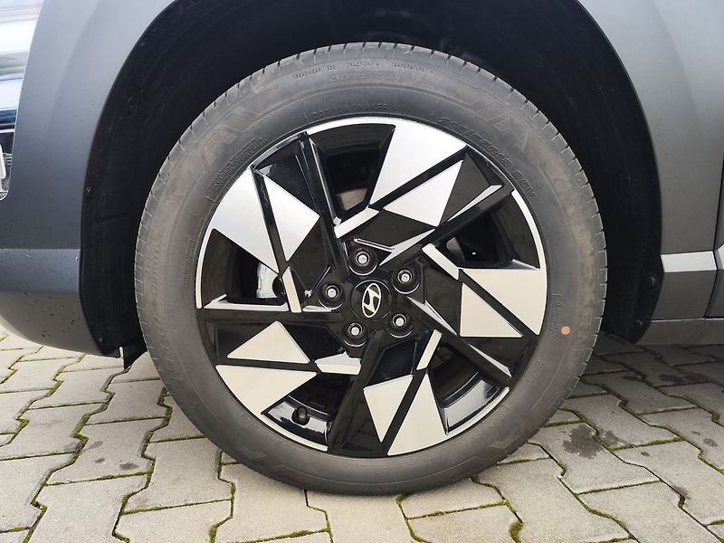 Hyundai Kona 1.6 GDI/95kW HEV Smart Tech - fotka 32 z 32