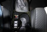 Peugeot 2008 (2025) ALLURE PureTech 100 S&S MAN6 - náhled 11