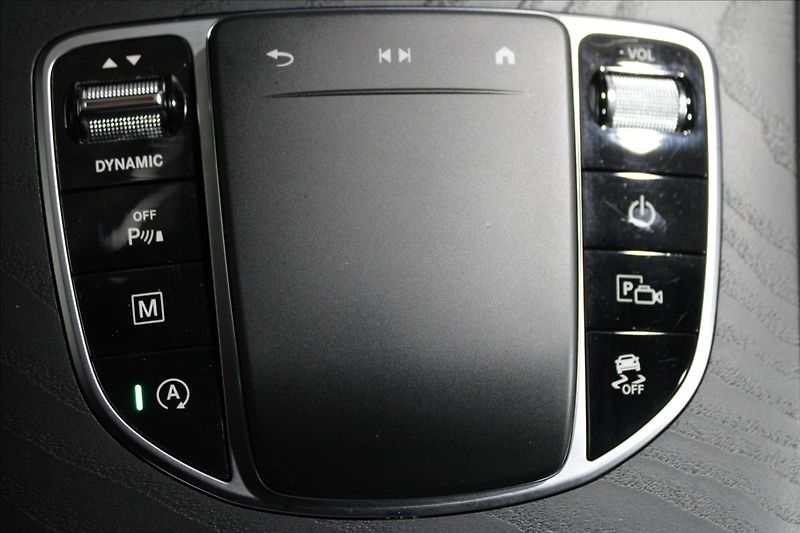 Mercedes-Benz GLC 2,0 220d 4MATIC - fotka 26 z 32