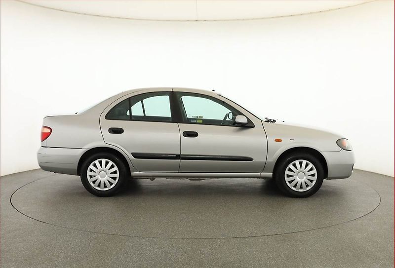 Nissan Almera (2004) 1.5, nová STK, Klima - fotka 6 z 14