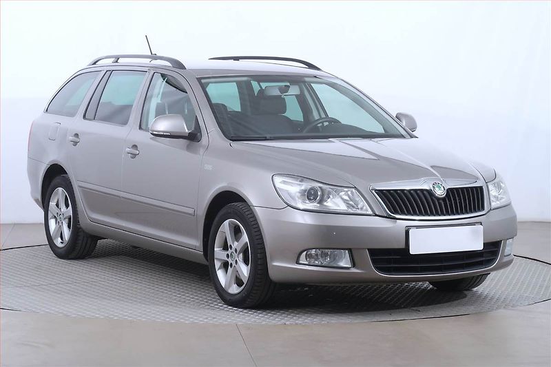 Škoda Octavia (2012) 2.0 TDI, Serv.kniha, Navi - fotografie inzerátu