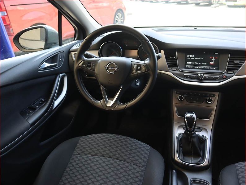 Opel Astra (2017) 1.6 CDTI, Serv.kniha, Tempomat - fotka 7 z 16
