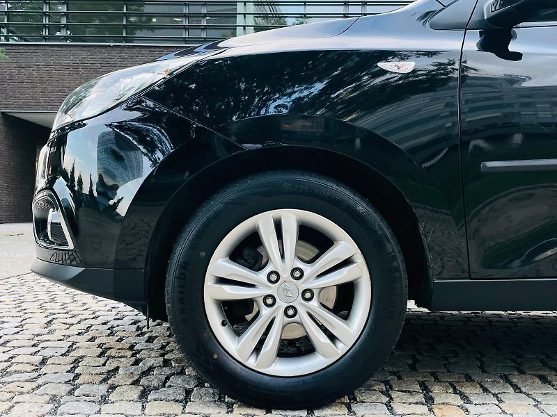 Hyundai ix35 2.0i MANUÁL VÝHŘEV TAŽNÉ - fotka 43 z 43