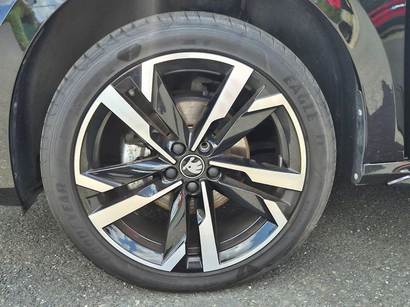 Škoda Kamiq (2025) Monte Carlo 1.5TSi 110kW 7°aut - fotka 30 z 30