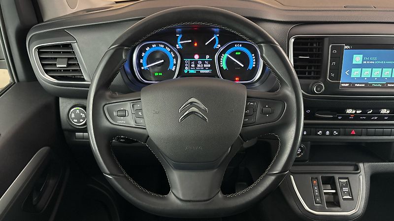 Citroën SpaceTourer 75 kWh AUT Shine - fotka 9 z 29