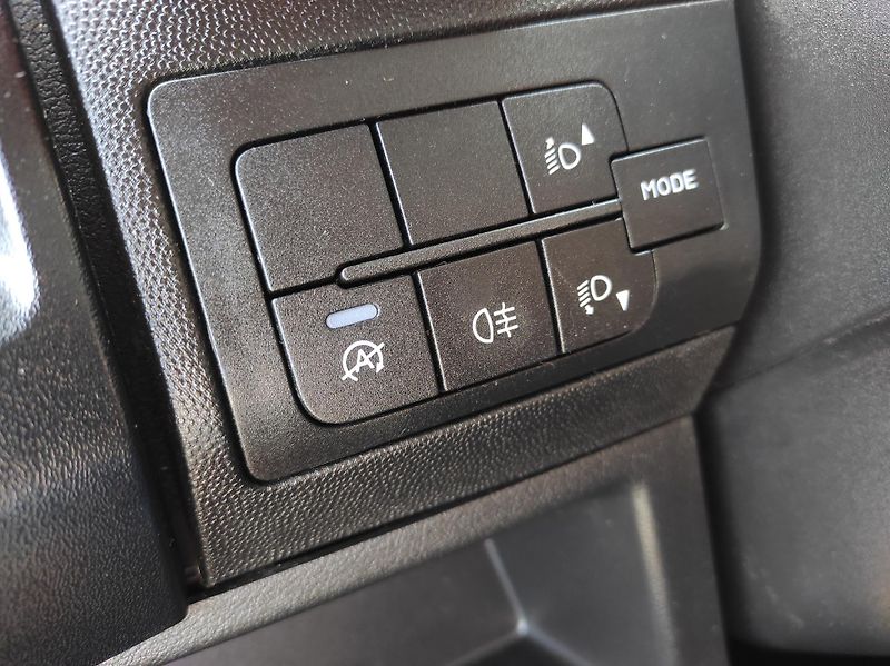 Peugeot Boxer 2,2BHDi L2,Sklápěč,Tažné,ČR - fotka 17 z 33