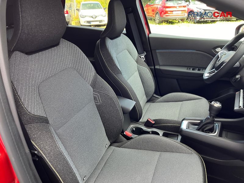 Renault Captur (2026) Techno TCe 90 - fotka 8 z 29