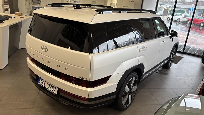 Hyundai Santa Fe (2025) 1.6TGDI HEV 7S PREMIUM PNM - fotka 4 z 14
