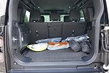Land Rover Defender (2026) 110 X-Dynamic SE P300e       - náhled 33
