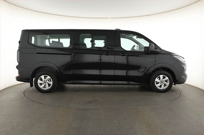 Ford Transit Custom (2025) 2.0 EcoBlue - fotka 6 z 21