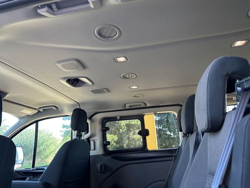 Ford Tourneo Custom (2019) 2.0TDCi TITANIUM, ČR, 1.MAJ. - fotka 19 z 19
