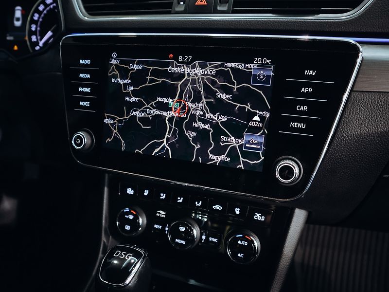 Škoda Superb 2.0TDI, Style DSG 110 kW - fotka 18 z 24